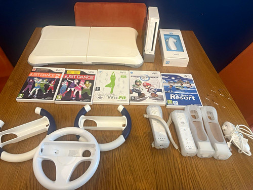 Nintendo wii console bundle - wii,