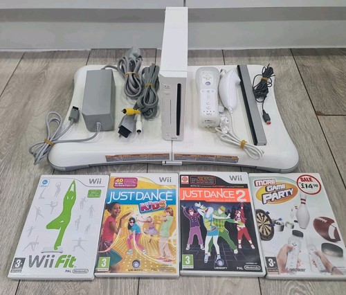 Nintendo wii console bundle - console,